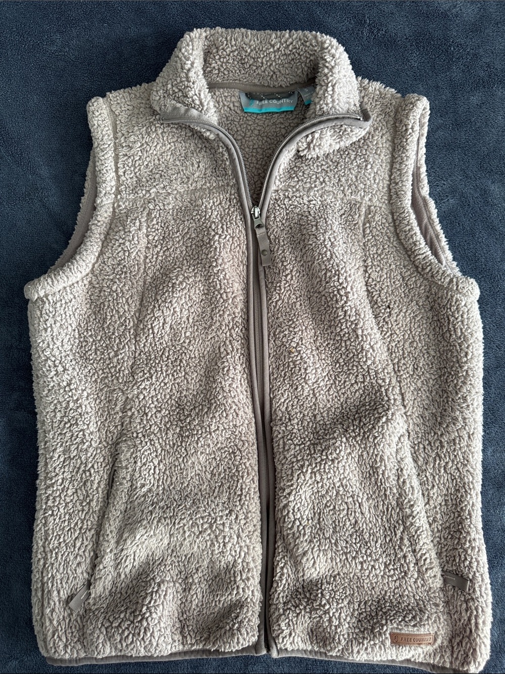 Free Country Light Gray Sherpa Fleece Vest